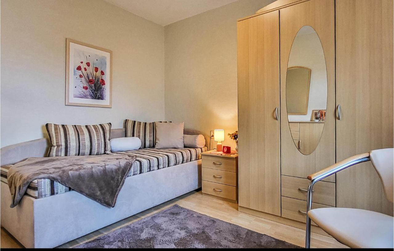3 Bedroom Stunning Home In イェーナ エクステリア 写真